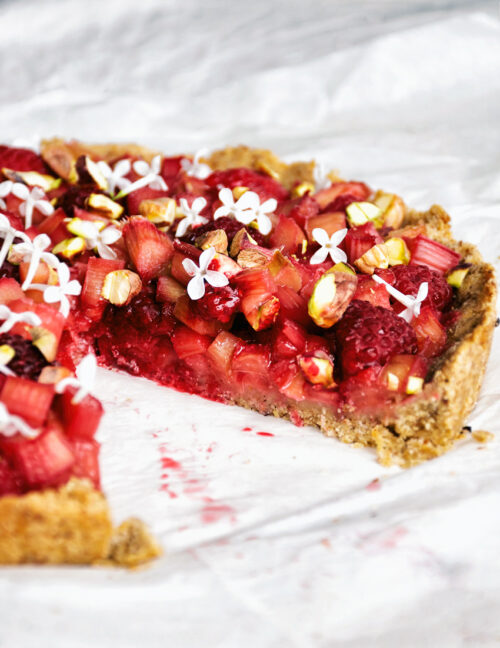 Rhubarb Almond Tart | occasionallyeggs.com #veganrecipes #spring