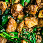 Vegan rosemary roasted potato salad with lentils and spinach