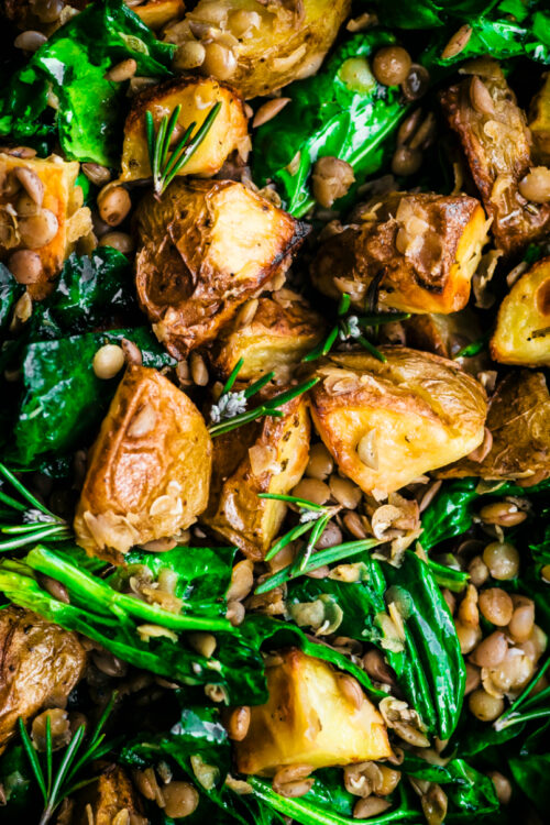 Vegan rosemary roasted potato salad with lentils and spinach
